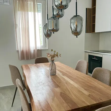 Calming Elegance In Апартаменты